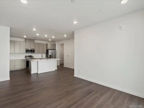 6153 N Ceylon ST #304, Denver, CO 80249