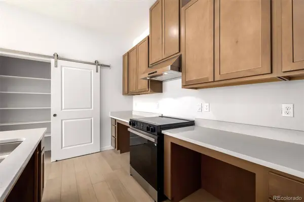 6153 N Ceylon ST #106, Denver, CO 80249