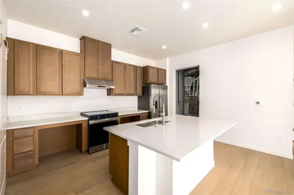 6153 N Ceylon ST #106, Denver, CO 80249