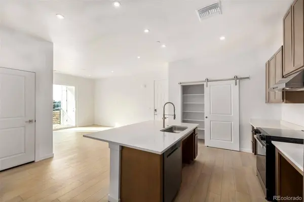 6153 N Ceylon ST #106, Denver, CO 80249