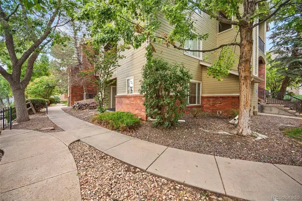 8400 S Upham WAY #F22, Littleton, CO 80128
