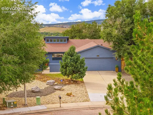 525 Mesa Vista Court