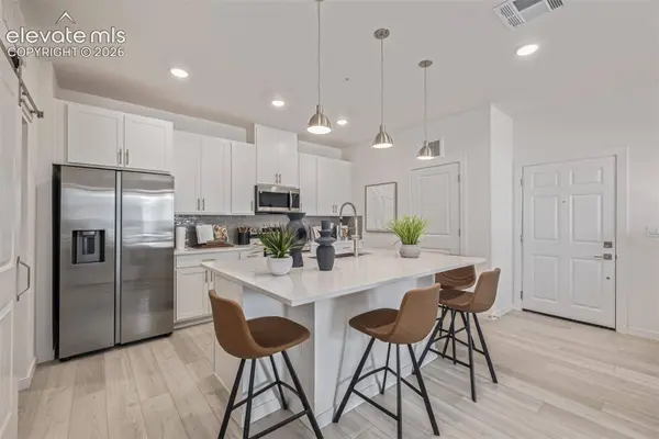 2252 Arikaree Heights #102, Colorado Springs, CO 80908
