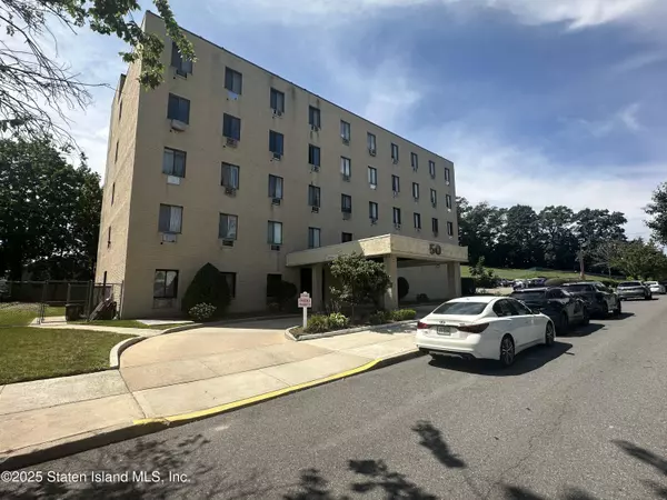 50 Belair Road #1e, Staten Island, NY 10305