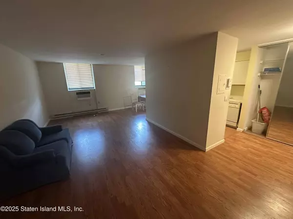 50 Belair Road #1e, Staten Island, NY 10305