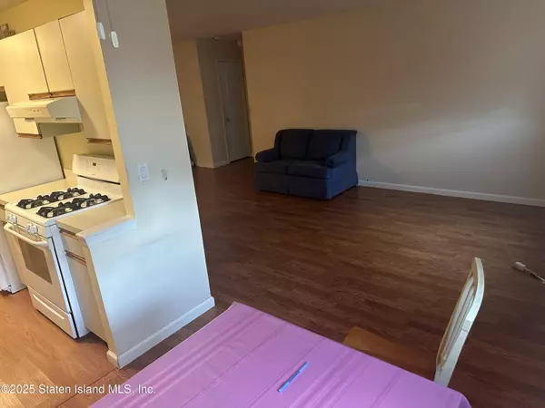 50 Belair Road #1e, Staten Island, NY 10305