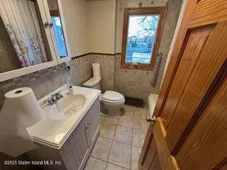2136 Richmond Road, Staten Island, NY 10306