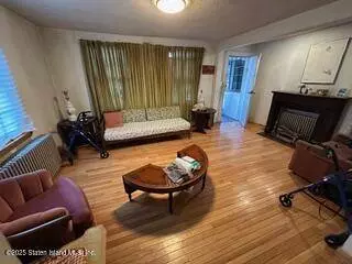 2136 Richmond Road, Staten Island, NY 10306