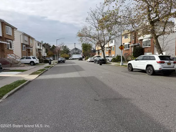 89 Kenmore Street ST, Staten Island, NY 10312