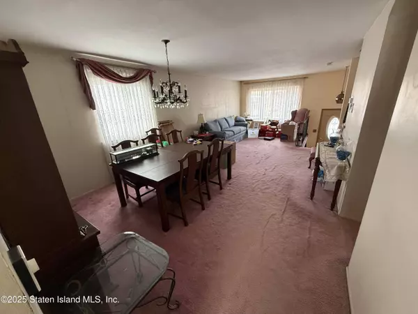 89 Kenmore Street ST, Staten Island, NY 10312