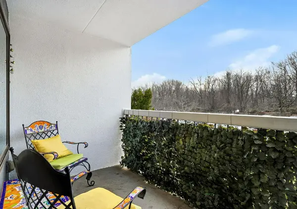 100 High Point Drive ##306, Hartsdale, NY 10530