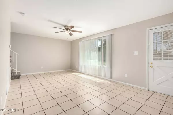 6653 N 44TH Avenue, Glendale, AZ 85301