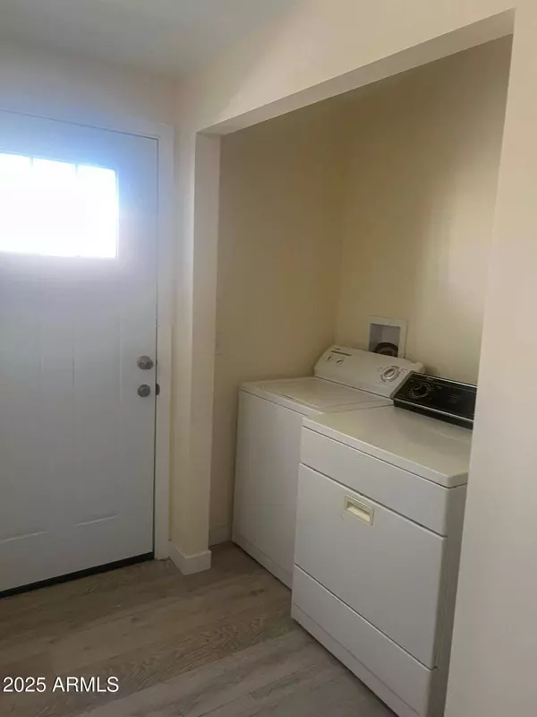 6420 W Van Buren Street #B4, Phoenix, AZ 85043