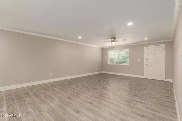 13818 N 38TH Street, Phoenix, AZ 85032