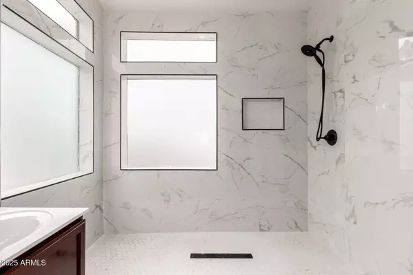 1269 N LAYMAN Street, Gilbert, AZ 85233