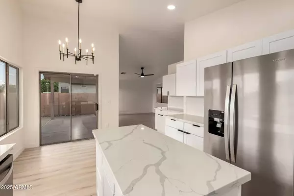 1546 W VAUGHN Avenue, Gilbert, AZ 85233