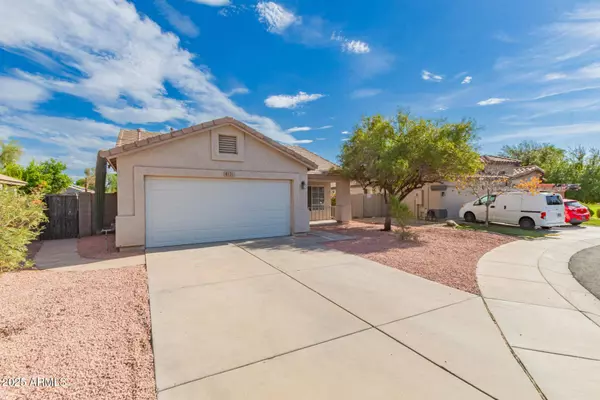 8121 W LUMBEE Street, Phoenix, AZ 85043