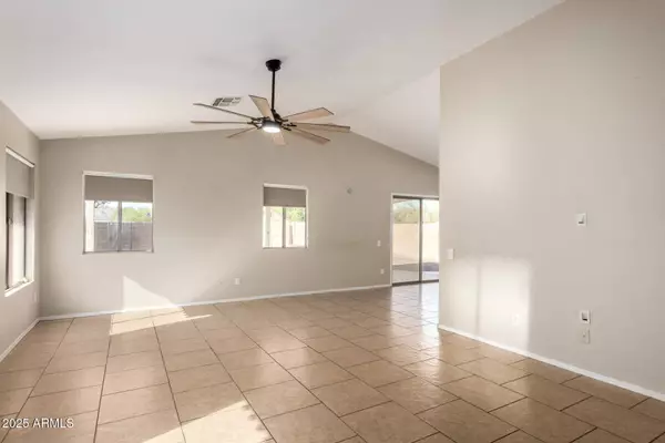 1162 W 2ND Avenue, Apache Junction, AZ 85120