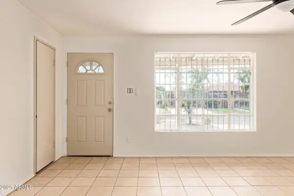 2114 W RANCHO Drive, Phoenix, AZ 85015