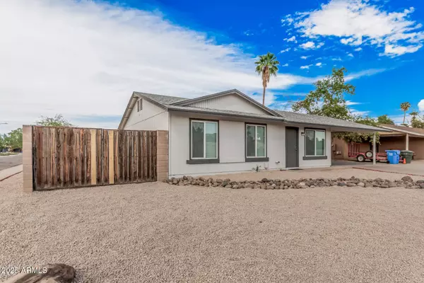 3210 E HELENA Drive, Phoenix, AZ 85032