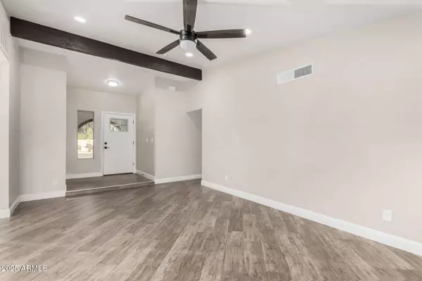 2203 W PALOMINO Drive, Chandler, AZ 85224