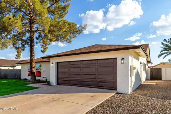 2203 W PALOMINO Drive, Chandler, AZ 85224