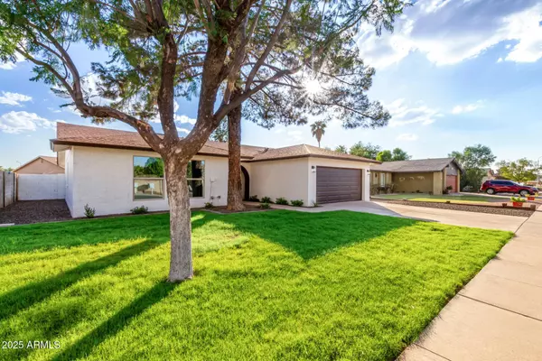 2203 W PALOMINO Drive, Chandler, AZ 85224