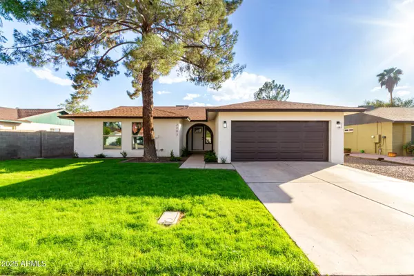 2203 W PALOMINO Drive, Chandler, AZ 85224