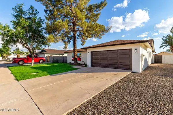 2203 W PALOMINO Drive, Chandler, AZ 85224