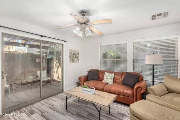 1877 S TUCANA Lane, Gilbert, AZ 85295