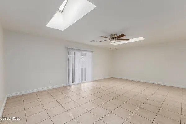 7954 W INDIANOLA Avenue, Phoenix, AZ 85033