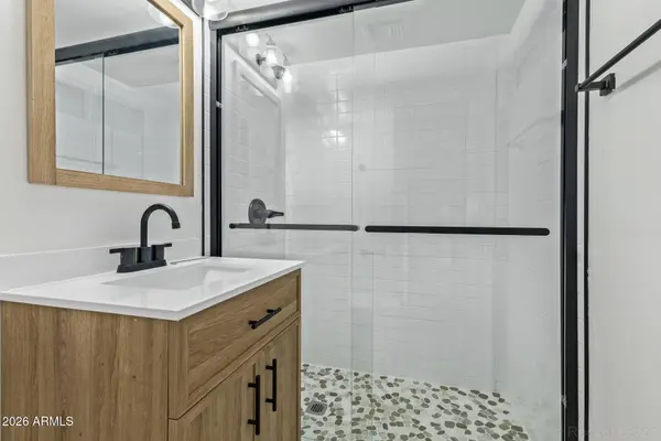 5018 W MARYLAND Avenue, Glendale, AZ 85301