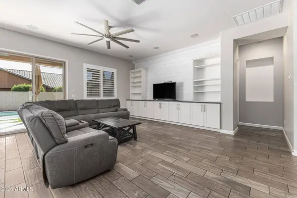 19293 E CARRIAGE Way, Queen Creek, AZ 85142