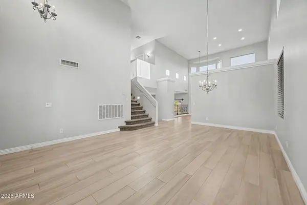 8013 W CROWN KING Road, Phoenix, AZ 85043