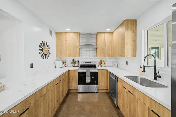 2130 W WELDON Avenue, Phoenix, AZ 85015