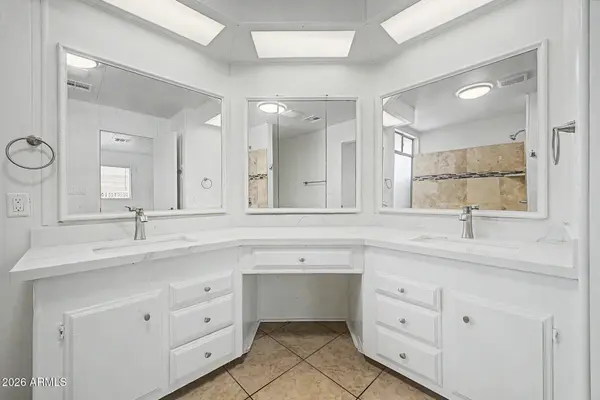 6602 W MISSION Lane, Glendale, AZ 85302