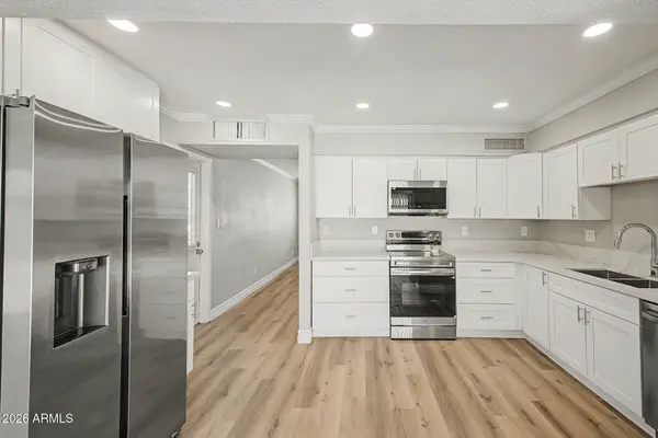 6746 W ORANGE Drive, Glendale, AZ 85303