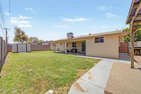 911 N NINA Drive, Mesa, AZ 85201