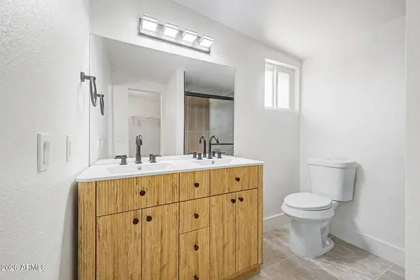 2702 E GROVERS Avenue, Phoenix, AZ 85032