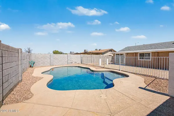 2702 E GROVERS Avenue, Phoenix, AZ 85032