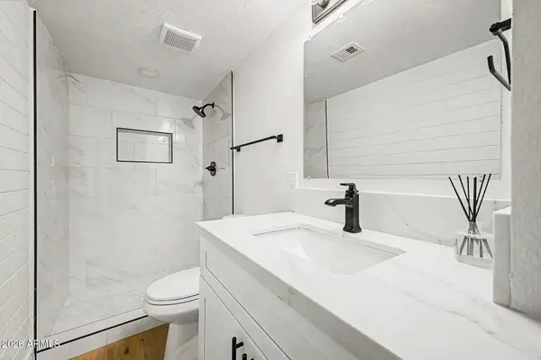 3505 E CAMPBELL Avenue #11, Phoenix, AZ 85018