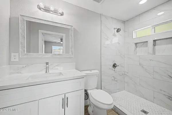 4044 W BURGESS Lane, Phoenix, AZ 85041