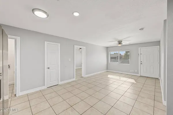 1011 N 61ST Drive, Phoenix, AZ 85043