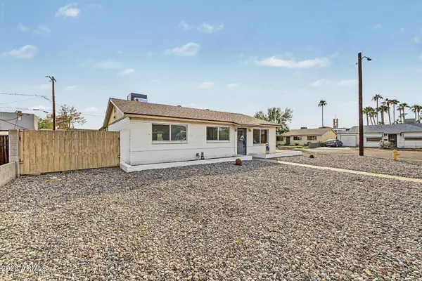 801 E RUTH Avenue, Phoenix, AZ 85020