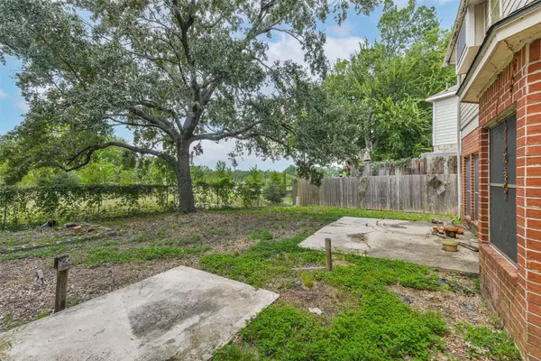 6239 Oak Pass DR, Houston, TX 77091