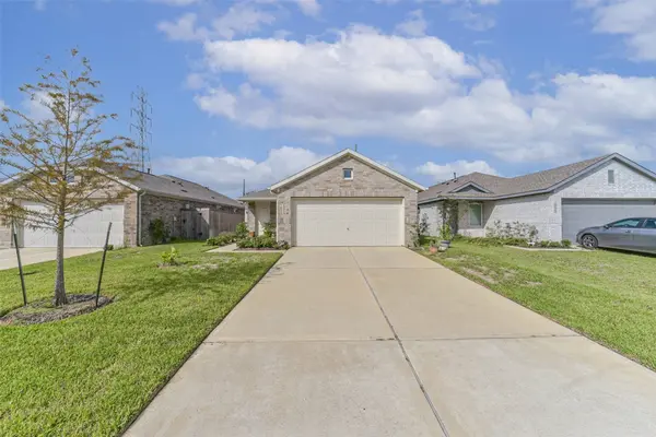 28814 Texas Plains DR, Hockley, TX 77447