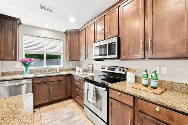 998 N CAMBRIA DR W, North Salt Lake, UT 84054
