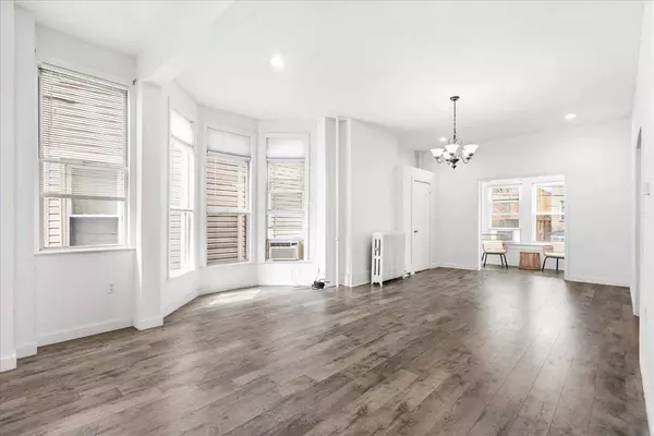 51 BOOREAM AVE, Jc Heights, NJ 07307