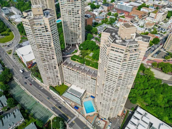 7002 BLVD EAST  #35F, Guttenberg, NJ 07093