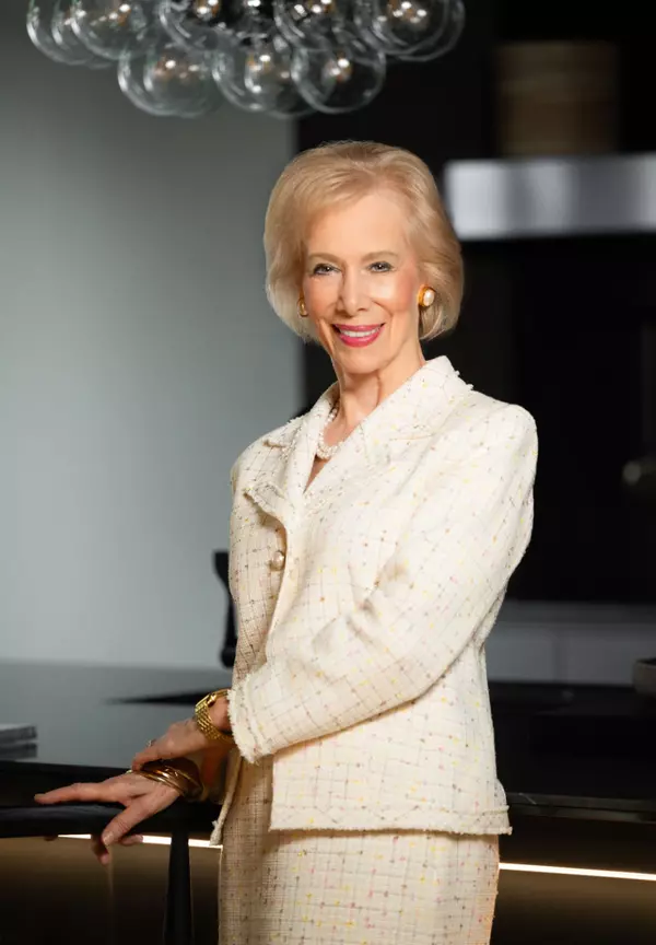 Traudel Lange X MARIO MINEROS PHOTOGRAPHY X MODERN LUXURY DC X DYNAMIC WOMEN 2025-1